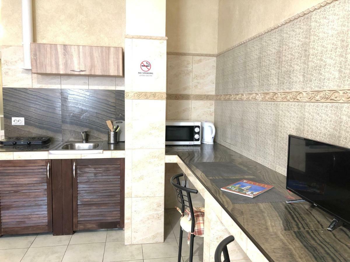 Modern Aparthotel Near Metro Pecherska Kijów Zewnętrze zdjęcie