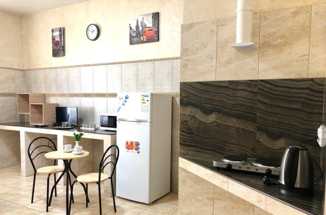 Modern Aparthotel Near Metro Pecherska Kijów Zewnętrze zdjęcie