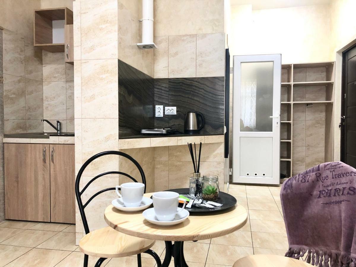 Modern Aparthotel Near Metro Pecherska Kijów Zewnętrze zdjęcie
