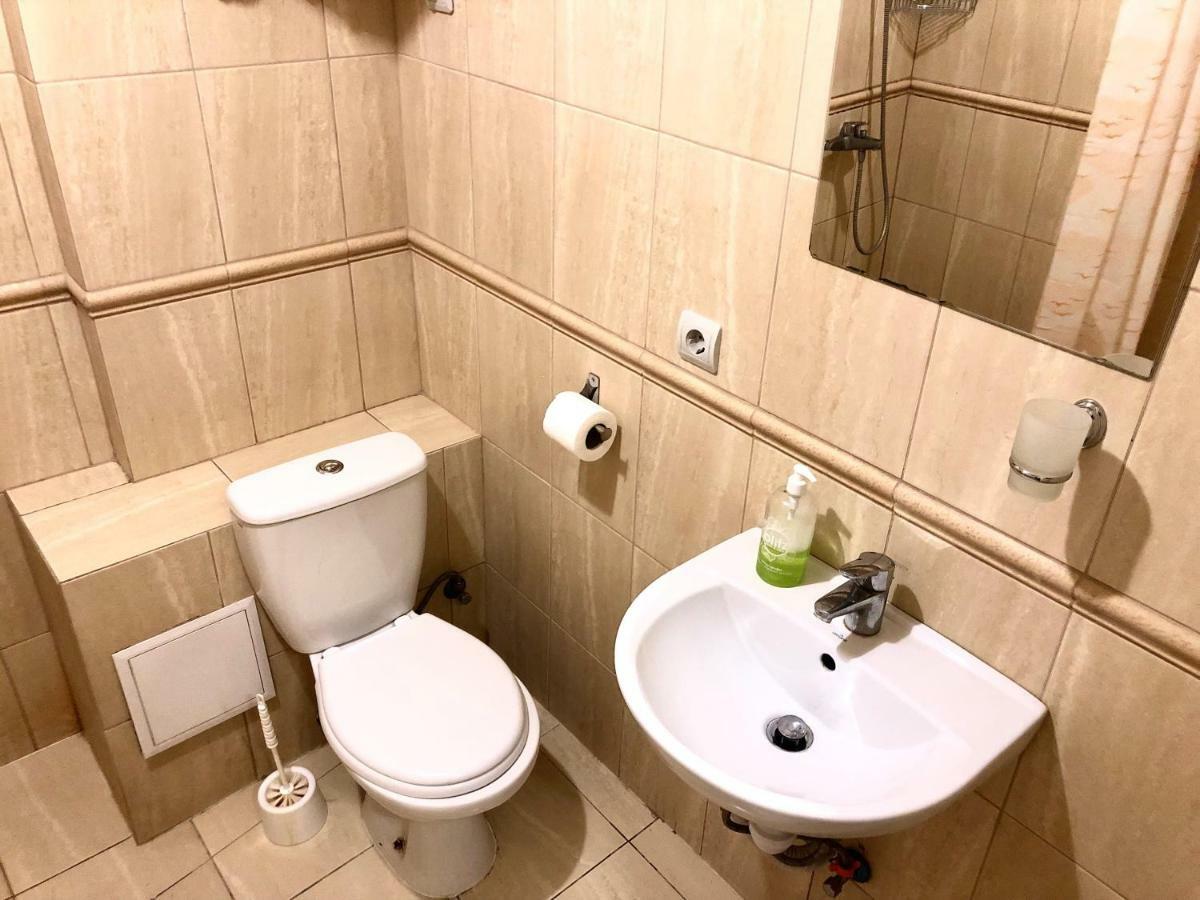 Modern Aparthotel Near Metro Pecherska Kijów Zewnętrze zdjęcie