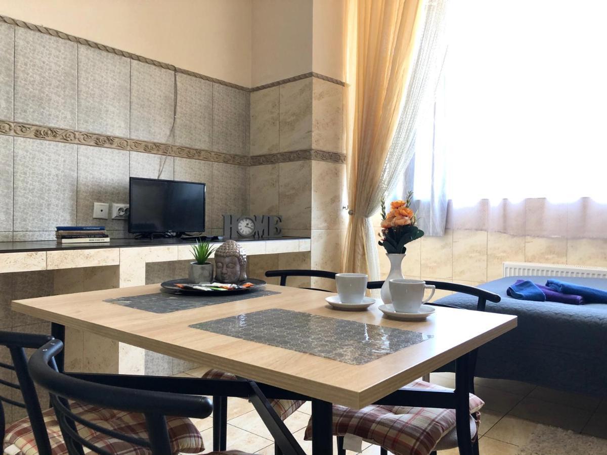 Modern Aparthotel Near Metro Pecherska Kijów Zewnętrze zdjęcie
